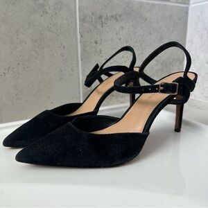 Banana Republic Women’s Black Suede Heels Size 9.5